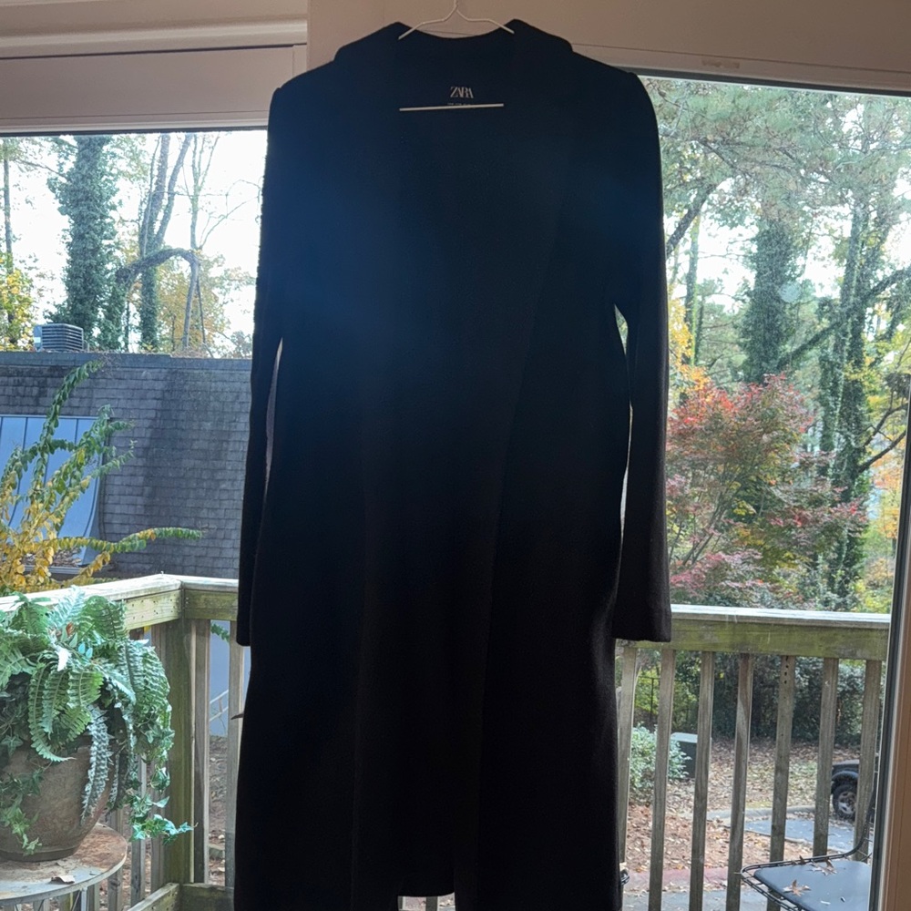 Zara Elegant Black Long Sleeve coat